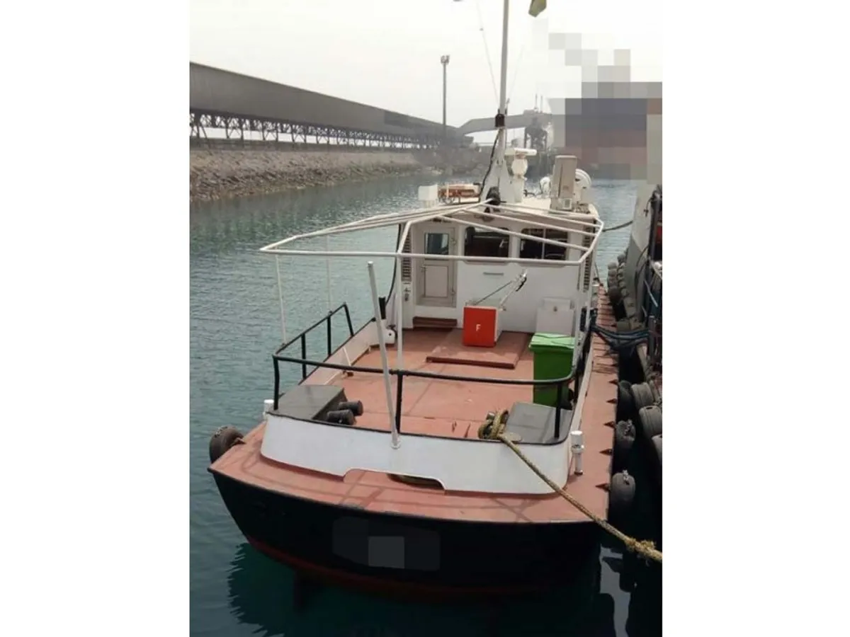 Kapal kerja keur dijual