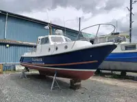 Kapal kerja keur dijual