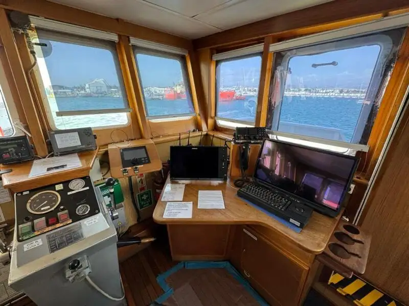 Kapal kontainer keur dijual