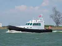 Kapal survey pikeun dijual