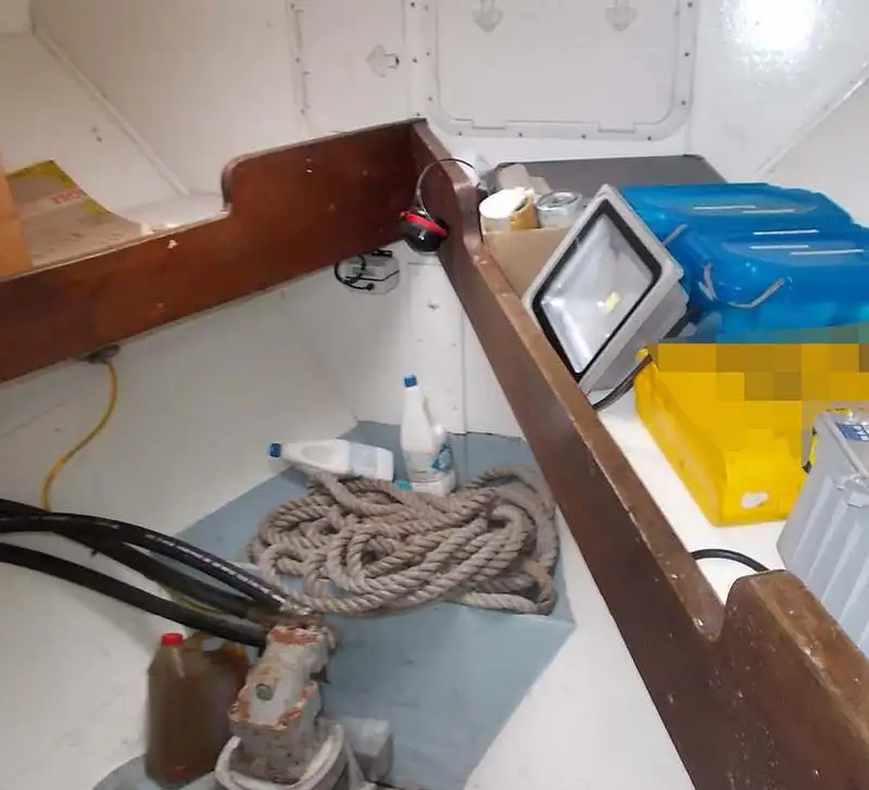 Kapal kerja keur dijual