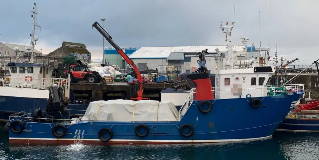 Kapal kerja keur dijual