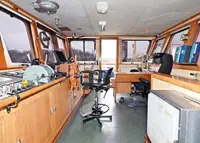 Kapal kerja keur dijual