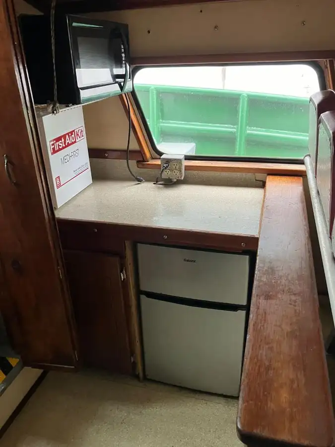 Kapal kru keur dijual