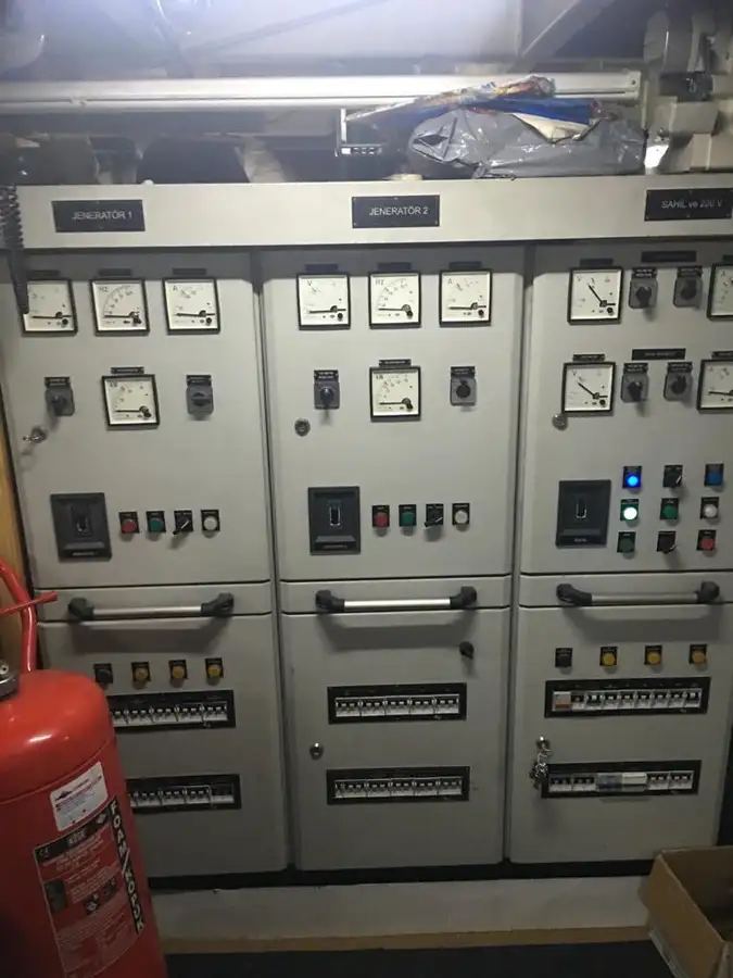 Kapal pesiar keur dijual