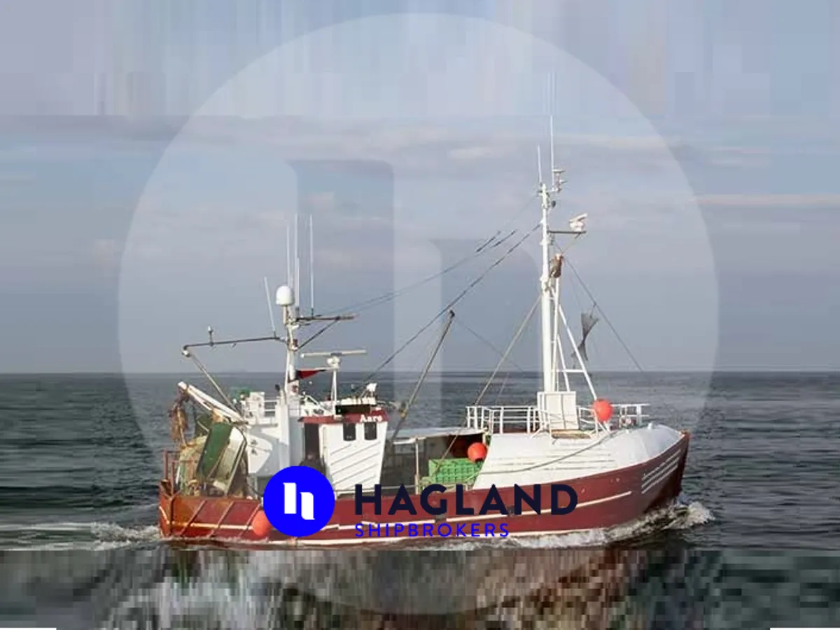 Kapal pangangkut lauk hirup keur dijual