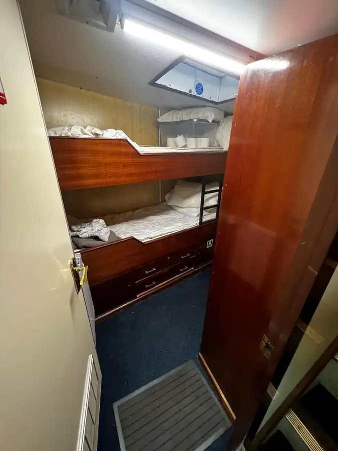 Kapal penarik keur dijual