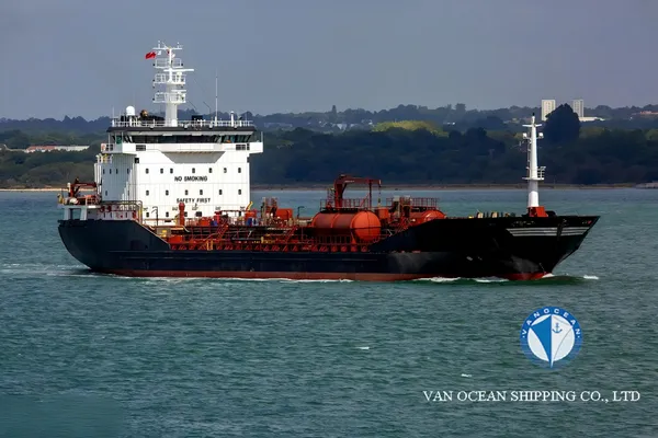 Oil/Chemical tanker for sale