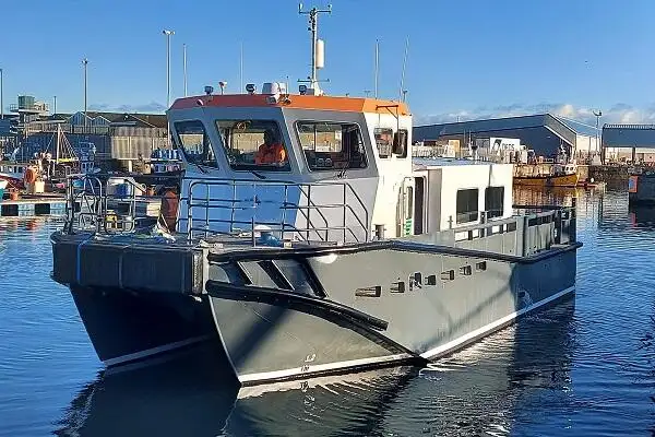 Kapal survei keur dijual