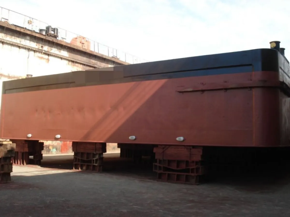 Tongkang keur dijual