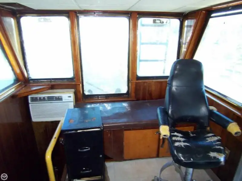 Kapal penarik keur dijual