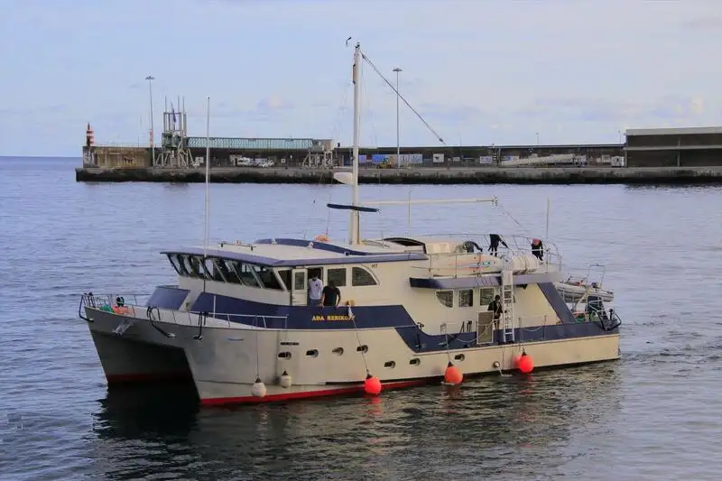 Kapal survei keur dijual