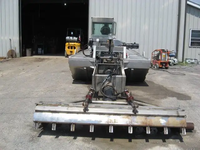 Kapal keruk keur dijual