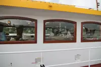 Kapal pesiar keur dijual