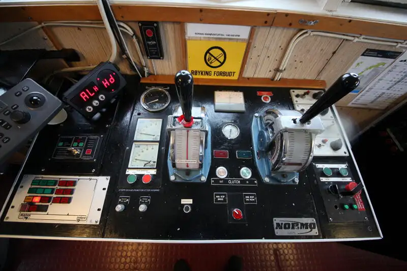 Kapal pangangkut barang curah keur dijual