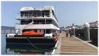 Kapal pesiar keur dijual