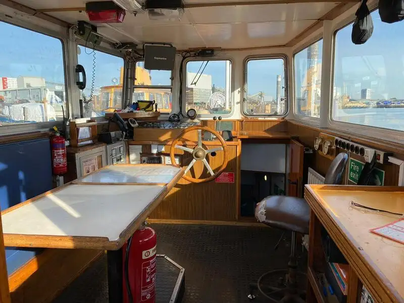 Kapal penarik keur dijual