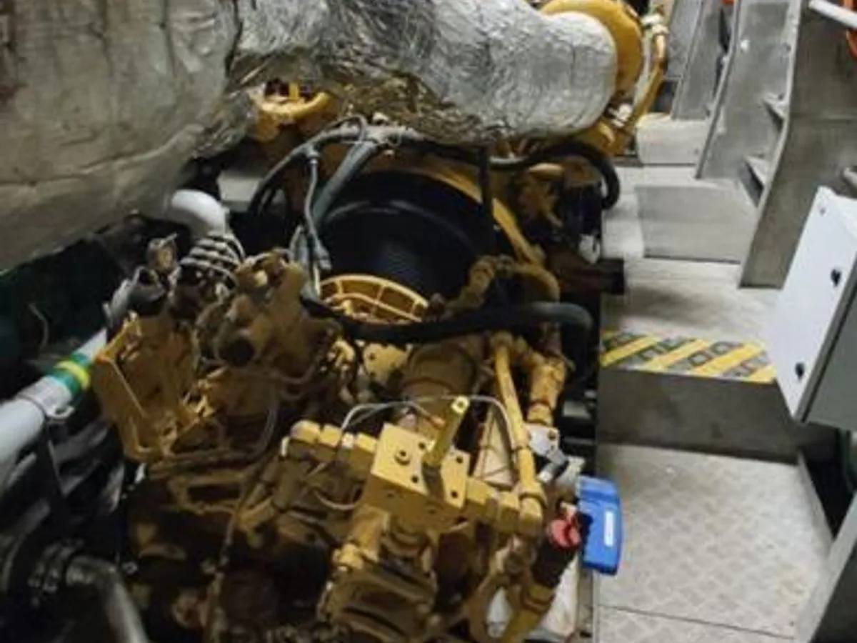 Kapal kerja keur dijual