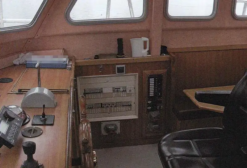 Kapal kerja keur dijual