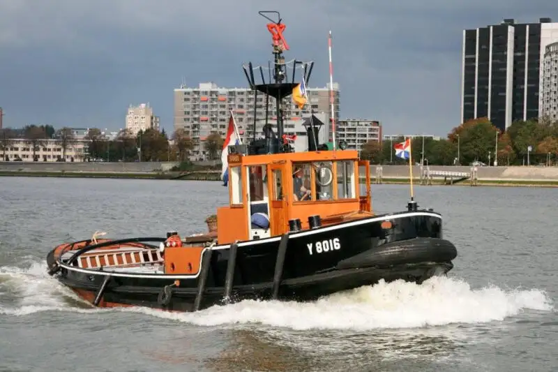 Kapal penarik keur dijual