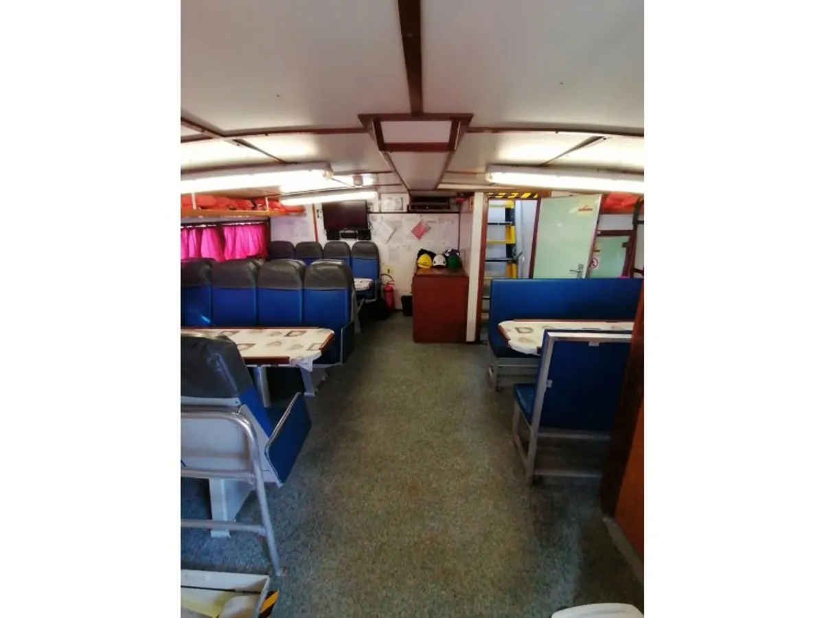 Kapal kru keur dijual