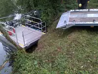 Kapal wadahna pikeun dijual