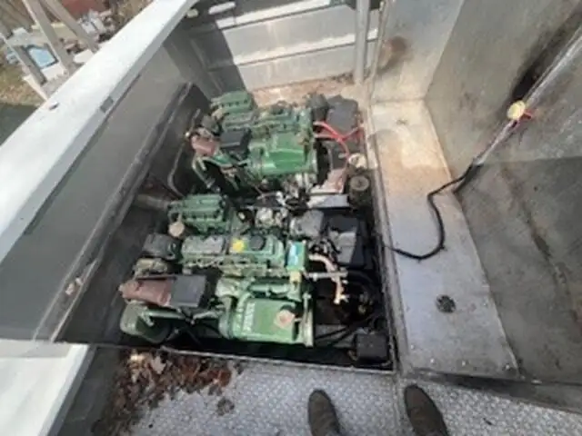 Kapal kerja keur dijual