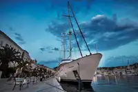 Kapal pesiar pikeun dijual