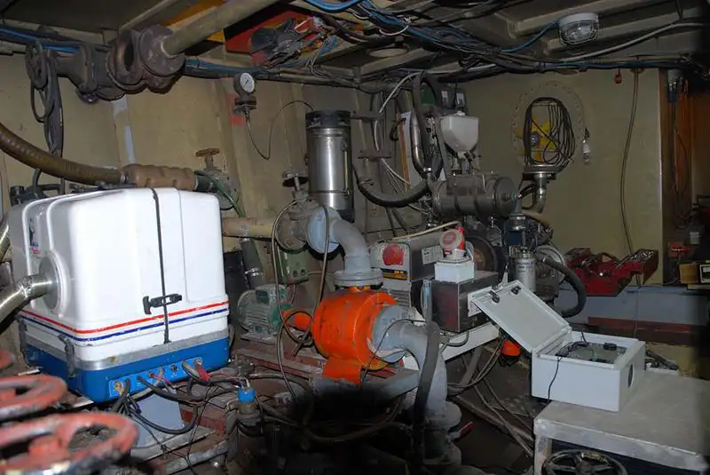 Kapal kerja keur dijual