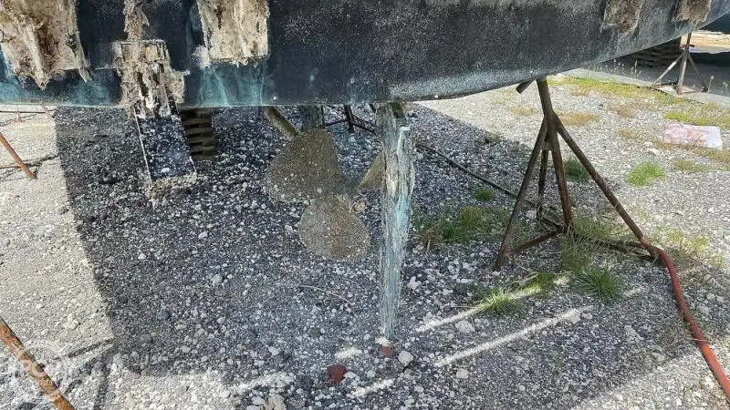 Kapal pesiar keur dijual