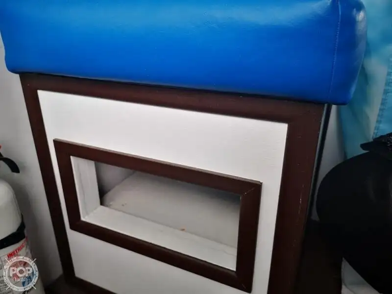 Kapal pangolahan lautan keur dijual