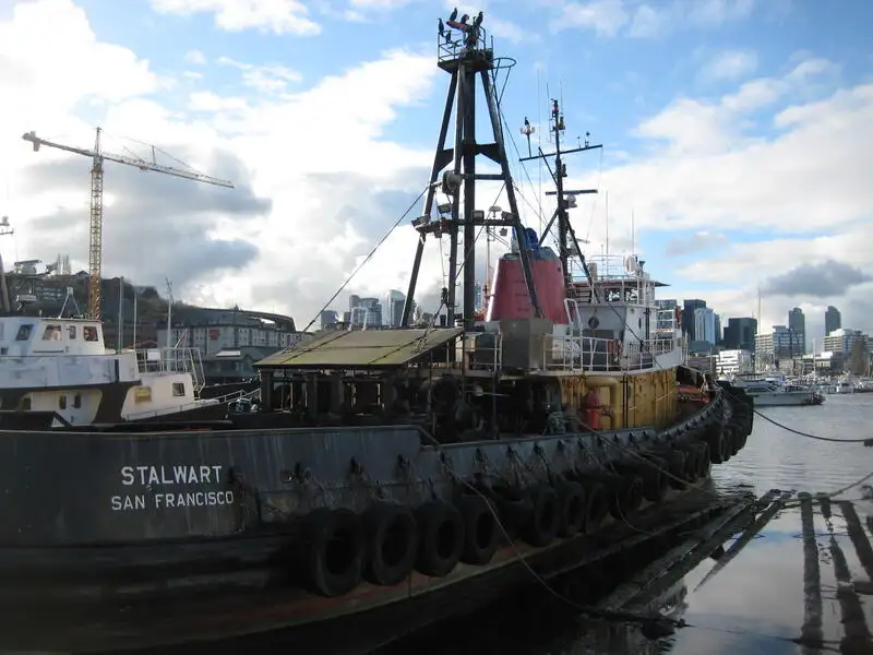 Kapal penarik keur dijual