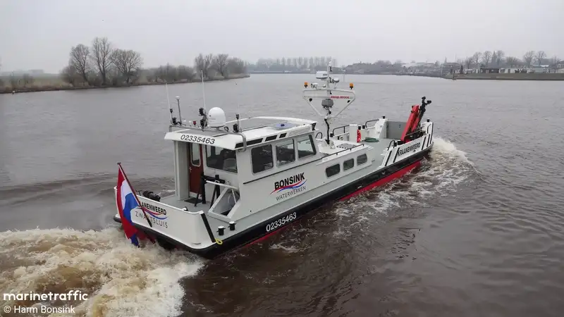 Kapal kerja keur dijual