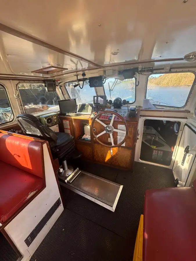 Kapal penarik keur dijual