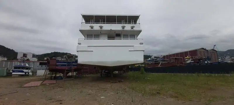 Kapal pesiar keur dijual