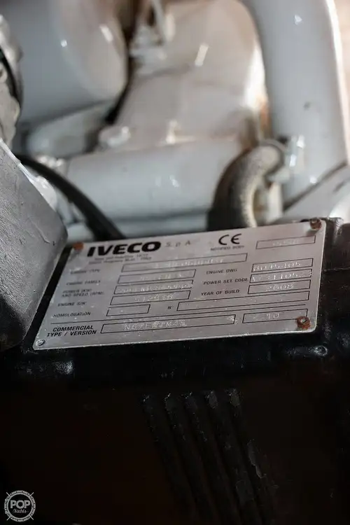 Kapal pangolahan lautan keur dijual