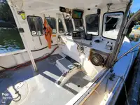Kapal pangolahan lautan keur dijual