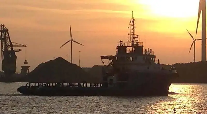 Kapal penarik keur dijual