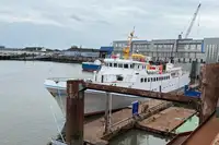 Kapal pesiar keur dijual