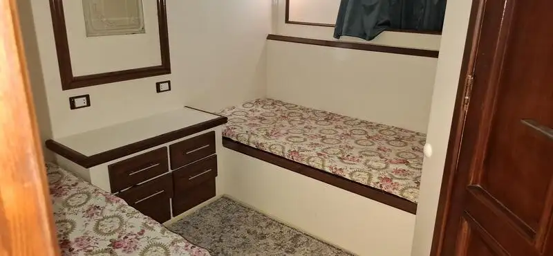 Kapal pesiar keur dijual