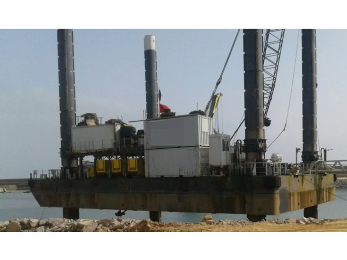 Tongkang keur dijual
