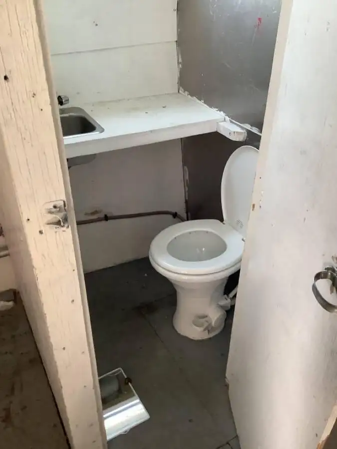 Kapal kerja keur dijual