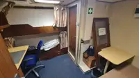 Kapal pasokan keur dijual