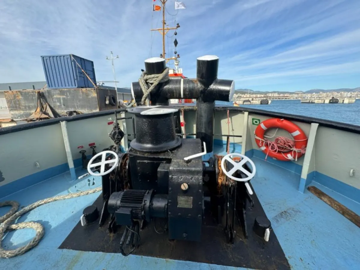 Kapal tunda keur dijual