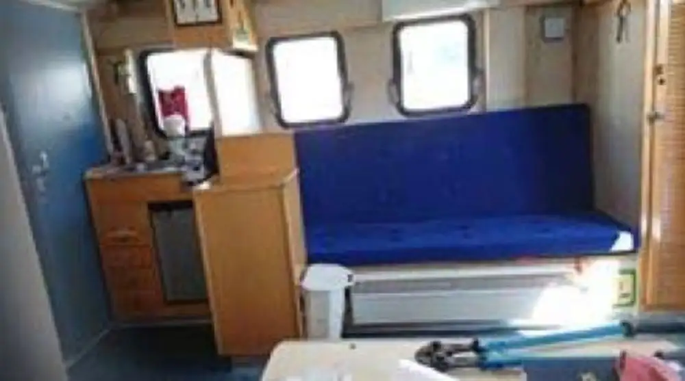 Kapal kerja keur dijual