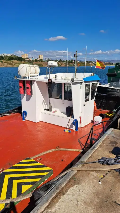 Kapal kerja keur dijual