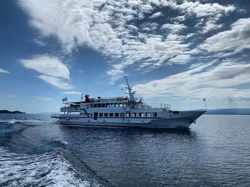 Kapal pesiar keur dijual