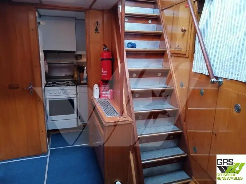 Kapal kerja keur dijual