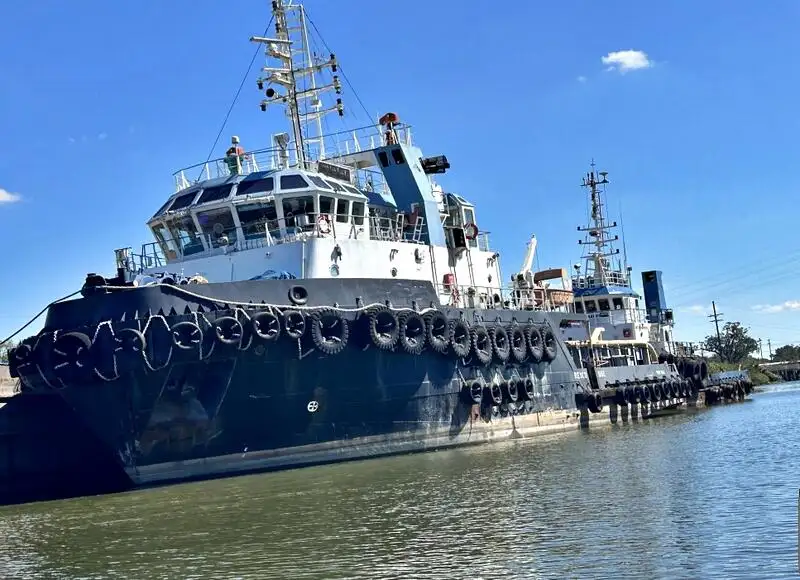 Kapal penarik keur dijual
