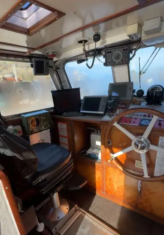 Kapal penarik keur dijual